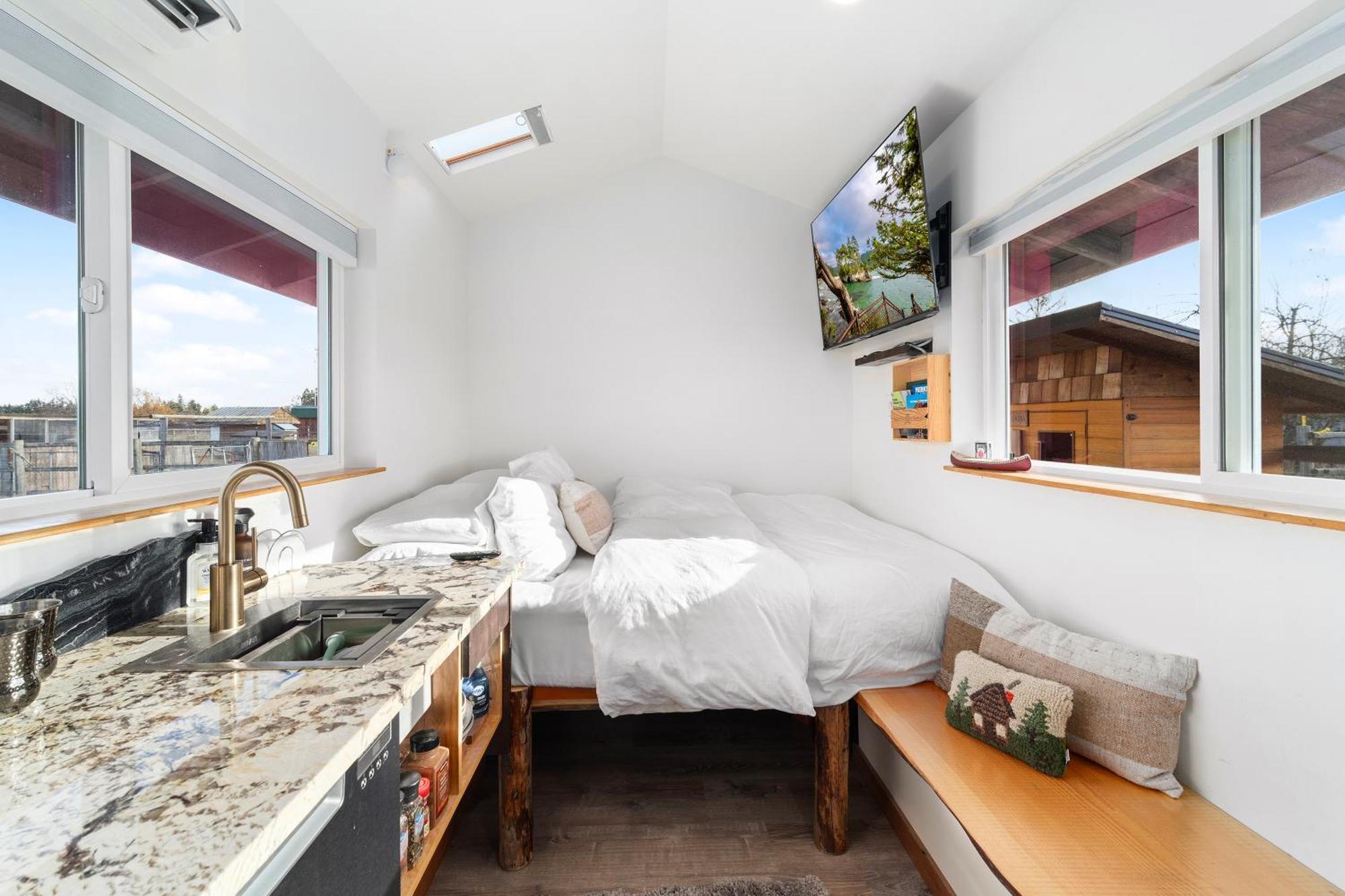 Blue Moon Tiny House, Sauna,ht Holiday home *
